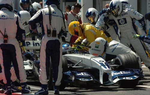 Изображение: france_2005_williams_pit.jpg. Тип: image/jpeg. Размер: 500x319. Объем: 43.762KByte.