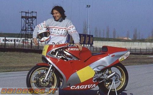 Изображение: lucchinelli_cagiva_1985.jpg. Тип: image/jpeg. Размер: 500x313. Объем: 33.442KByte.