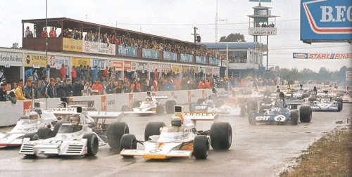 Изображение: Carlos_Reutemann_Leads_Canada_1973.jpg. Тип: image/jpeg. Размер: 500x252. Объем: 120.926KByte.