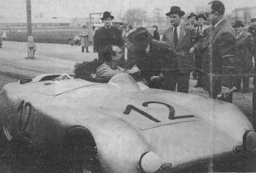 Изображение: Porsche_Spyder_Rometsch_-_Harry_Merkel_-_1954.jpg. Тип: image/jpeg. Размер: 500x339. Объем: 34.097KByte.