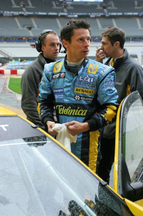 Изображение: cochet_renault_2006.jpg. Тип: image/jpeg. Размер: 500x756. Объем: 65.788KByte.