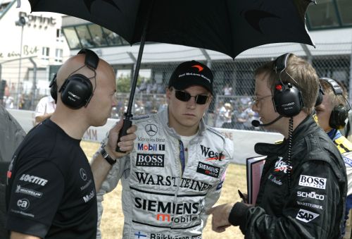 Изображение: europe_2003_kimi_raikkonen.jpg. Тип: image/jpeg. Размер: 500x339. Объем: 66.708KByte.