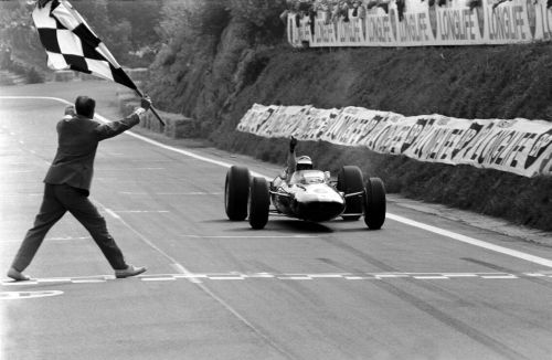 Изображение: france_1965_finish.jpg. Тип: image/jpeg. Размер: 500x326. Объем: 32.803KByte.