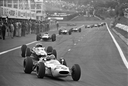 Изображение: france_1965_race.jpg. Тип: image/jpeg. Размер: 500x334. Объем: 43.976KByte.