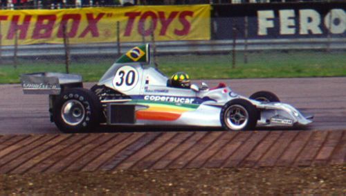 Изображение: gbr_1975_fittipaldi.jpg. Тип: image/jpeg. Размер: 500x283. Объем: 28.423KByte.