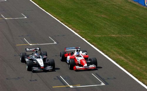 Изображение: gbr_2003_raikkonen_panis.jpg. Тип: image/jpeg. Размер: 500x309. Объем: 27.568KByte.