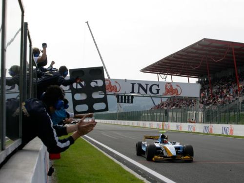 Изображение: gp2_spa_2007_chandhock.jpg. Тип: image/jpeg. Размер: 500x375. Объем: 35.099KByte.