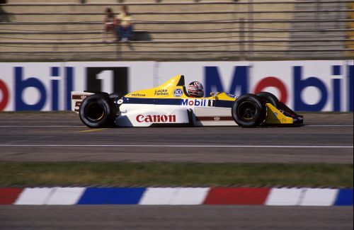 Изображение: hockenheim_1988_mansell_2013_alonso.jpg. Тип: image/jpeg. Размер: 500x325. Объем: 32.057KByte.