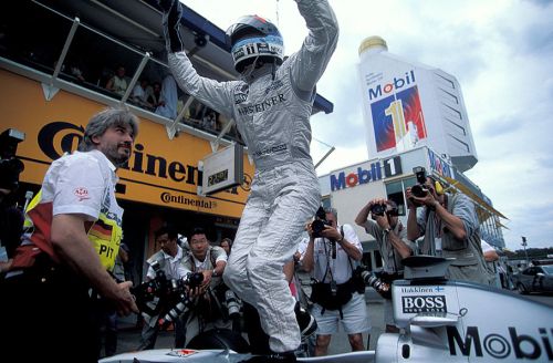 Изображение: hockenheim_1998_hakkinen.jpg. Тип: image/jpeg. Размер: 500x328. Объем: 59.019KByte.