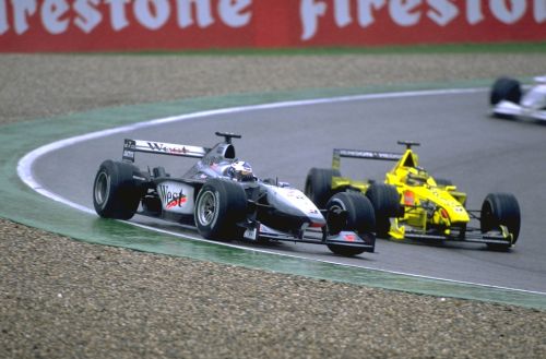 Изображение: hockenheim_2000_coultahrd_frentzen_zonta.jpg. Тип: image/jpeg. Размер: 500x329. Объем: 31.906KByte.