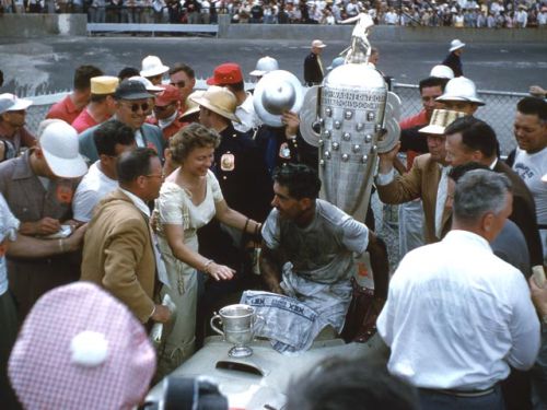 Изображение: indy500_1954_vucovich.jpg. Тип: image/jpeg. Размер: 500x375. Объем: 61.605KByte.