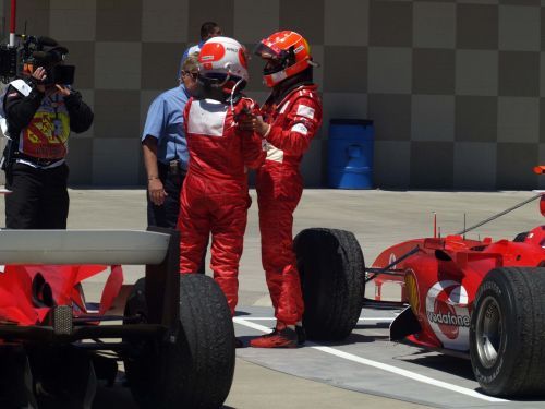 Изображение: indy_2004_schumacher_barrichello.jpg. Тип: image/jpeg. Размер: 500x375. Объем: 43.676KByte.