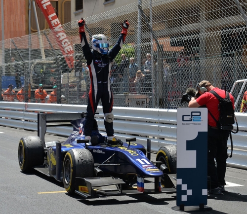 Изображение: monaco_2013_bird_win_gp2.jpg. Тип: image/jpeg. Размер: 500x434. Объем: 206.802KByte.