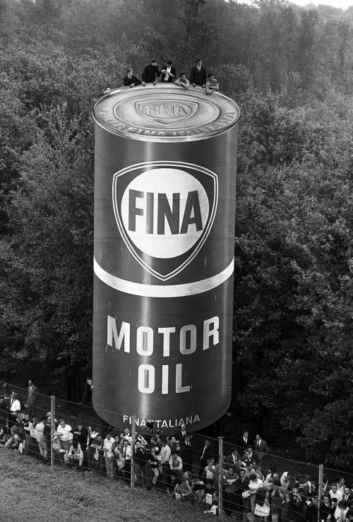 Изображение: monza_1964.jpg. Тип: image/jpeg. Размер: 500x739. Объем: 285.199KByte.