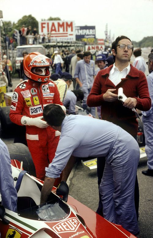 Изображение: monza_1976_lauda_niki.jpg. Тип: image/jpeg. Размер: 500x776. Объем: 81.769KByte.