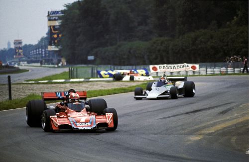 Изображение: monza_1976_stommelen_fittipaldi.jpg. Тип: image/jpeg. Размер: 500x326. Объем: 28.475KByte.