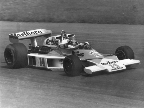 Изображение: monza_1977_giacomelli.jpg. Тип: image/jpeg. Размер: 500x375. Объем: 93.614KByte.