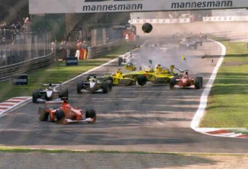 Изображение: monza_2000_roggia_start.jpg. Тип: image/jpeg. Размер: 500x341. Объем: 43.133KByte.