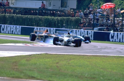 Изображение: monza_2000_rsc_verstappen_fisichella.jpg. Тип: image/jpeg. Размер: 500x327. Объем: 137.561KByte.