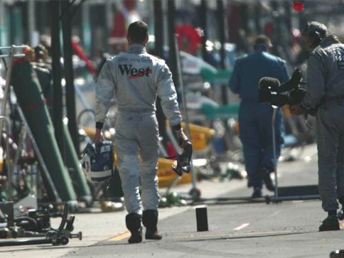 Изображение: monza_2003_coulthard.jpg. Тип: image/jpeg. Размер: 500x375. Объем: 33.525KByte.