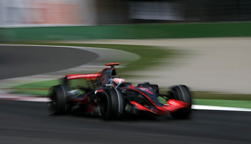 Изображение: monza_2007_fernando_alonso.jpg. Тип: image/jpeg. Размер: 500x286. Объем: 68.944KByte.