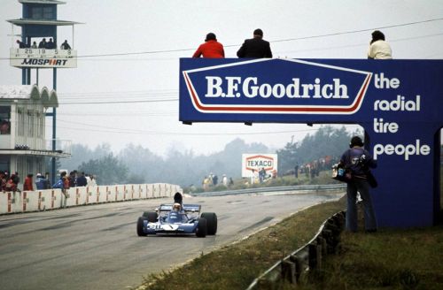 Изображение: mosport_1972_stewart.jpg. Тип: image/jpeg. Размер: 500x328. Объем: 31.786KByte.