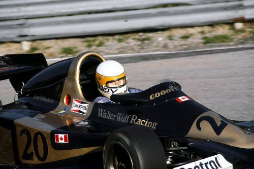 Изображение: mosport_1977_wolf.jpg. Тип: image/jpeg. Размер: 500x333. Объем: 31.069KByte.