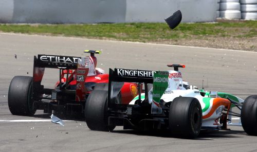 Изображение: nurburg_2009_raikkonen_sutil.jpg. Тип: image/jpeg. Размер: 500x297. Объем: 30.484KByte.