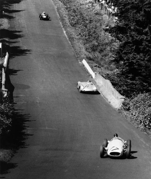 Изображение: nurburgring_1957_barth.jpg. Тип: image/jpeg. Размер: 500x593. Объем: 53.045KByte.