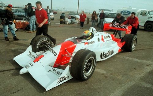 Изображение: senna_indycar.jpg. Тип: image/jpeg. Размер: 500x316. Объем: 35.178KByte.