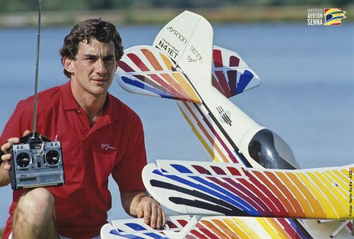 Изображение: senna_planes.jpg. Тип: image/jpeg. Размер: 500x337. Объем: 51.122KByte.