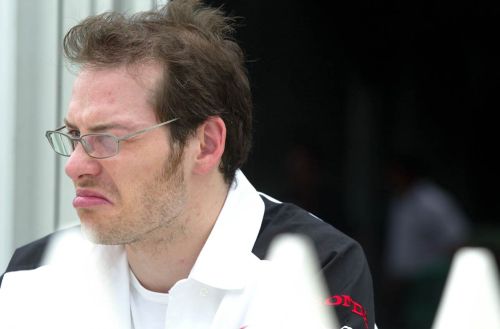 Изображение: sepang_2003_villeneuve.jpg. Тип: image/jpeg. Размер: 500x329. Объем: 16.388KByte.