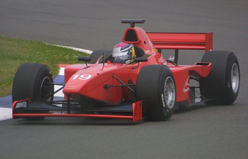 Изображение: silverstone_2003_hynes.jpg. Тип: image/jpeg. Размер: 500x320. Объем: 21.303KByte.