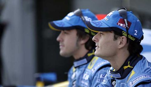 Изображение: silverstone_2006_alonso_fisichella.jpg. Тип: image/jpeg. Размер: 500x287. Объем: 20.793KByte.