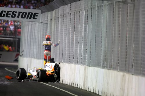 Изображение: singapore_2008_piquet_nelson.jpg. Тип: image/jpeg. Размер: 500x333. Объем: 43.153KByte.