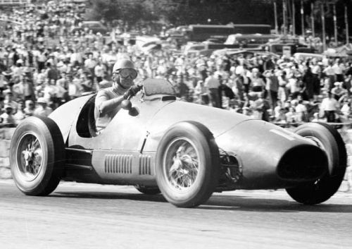 Изображение: spa_1953_ascari.jpg. Тип: image/jpeg. Размер: 500x353. Объем: 51.322KByte.