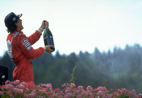 Изображение: spa_1991_podium.jpg. Тип: image/jpeg. Размер: 500x344. Объем: 22.153KByte.