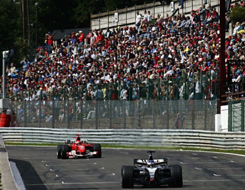 Изображение: spa_2004_raikkonen_schumacher.jpg. Тип: image/jpeg. Размер: 500x389. Объем: 57.484KByte.