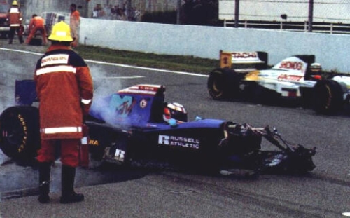 Изображение: spain_1994_montermini_crash.jpg. Тип: image/jpeg. Размер: 500x311. Объем: 111.54KByte.