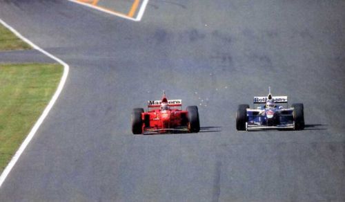 Изображение: suzuka_1997_villeneuve_schumacher.jpg. Тип: image/jpeg. Размер: 500x292. Объем: 18.8KByte.