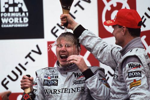 Изображение: suzuka_1998_podium.jpg. Тип: image/jpeg. Размер: 500x335. Объем: 37.815KByte.