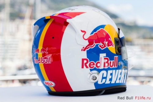 Изображение: vergne_cevert_helmet1.jpg. Тип: image/jpeg. Размер: 500x333. Объем: 103.62KByte.