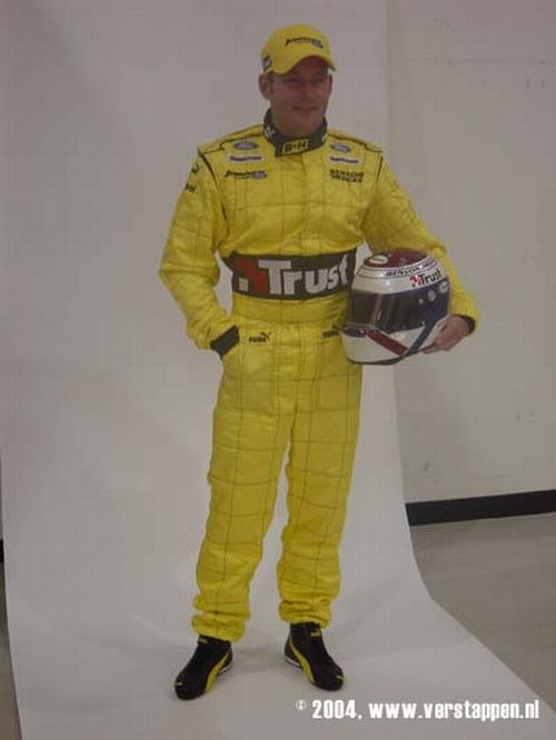 Изображение: verstappen_2004.jpg. Тип: image/jpeg. Размер: 500x666. Объем: 28.691KByte.