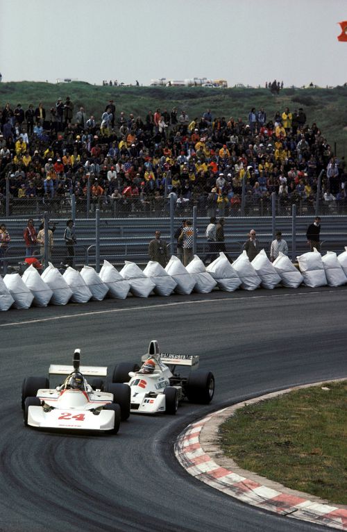 Изображение: zandvoort_1975_hunt_jarier.jpg. Тип: image/jpeg. Размер: 500x766. Объем: 79.083KByte.